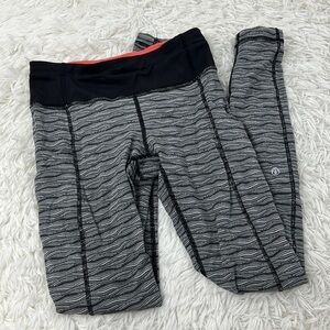 Lululemon Speed Tight II Textured Wave Black Silver Spoon / Black